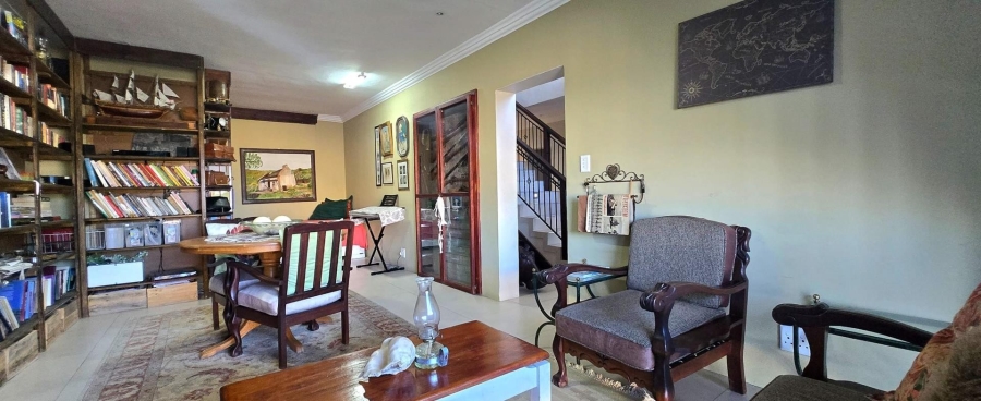 6 Bedroom Property for Sale in Franskraal Western Cape